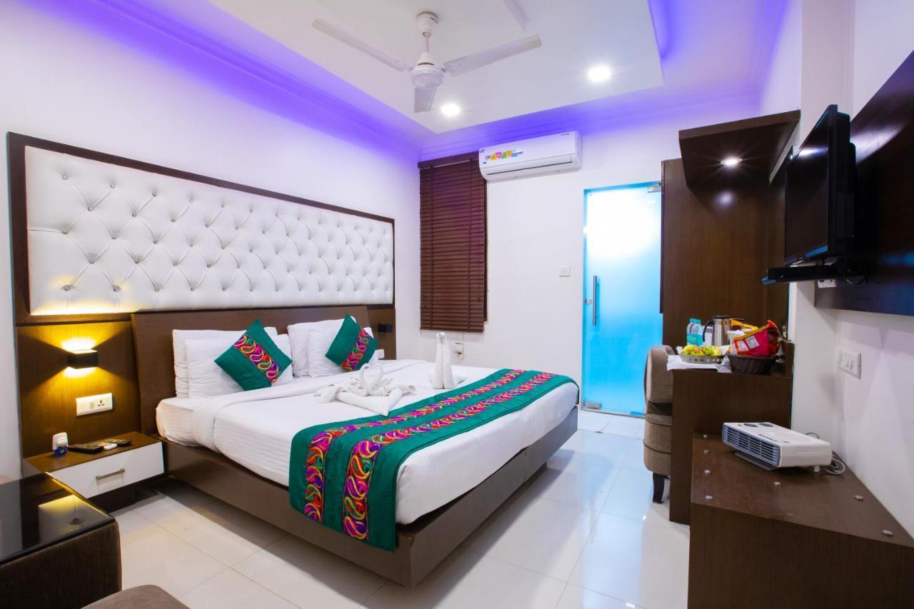 Hotel Surya International Delhi  Eksteriør billede