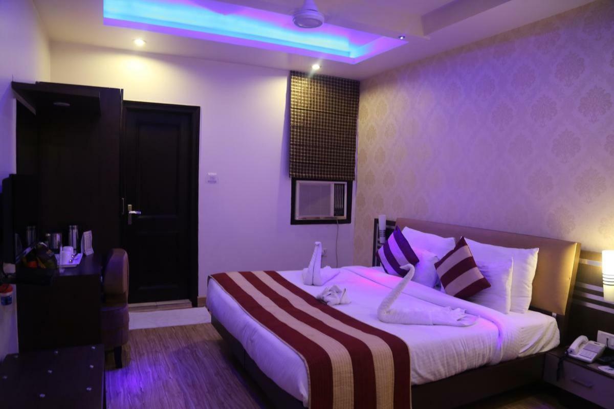 Hotel Surya International Delhi  Eksteriør billede