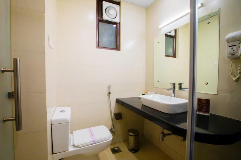 Hotel Surya International Delhi  Eksteriør billede