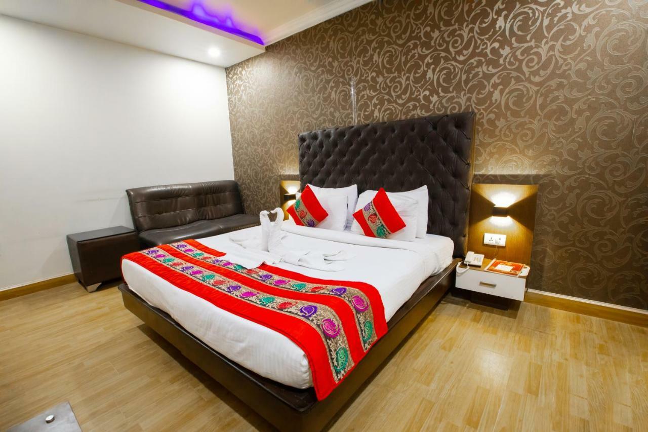 Hotel Surya International Delhi  Eksteriør billede