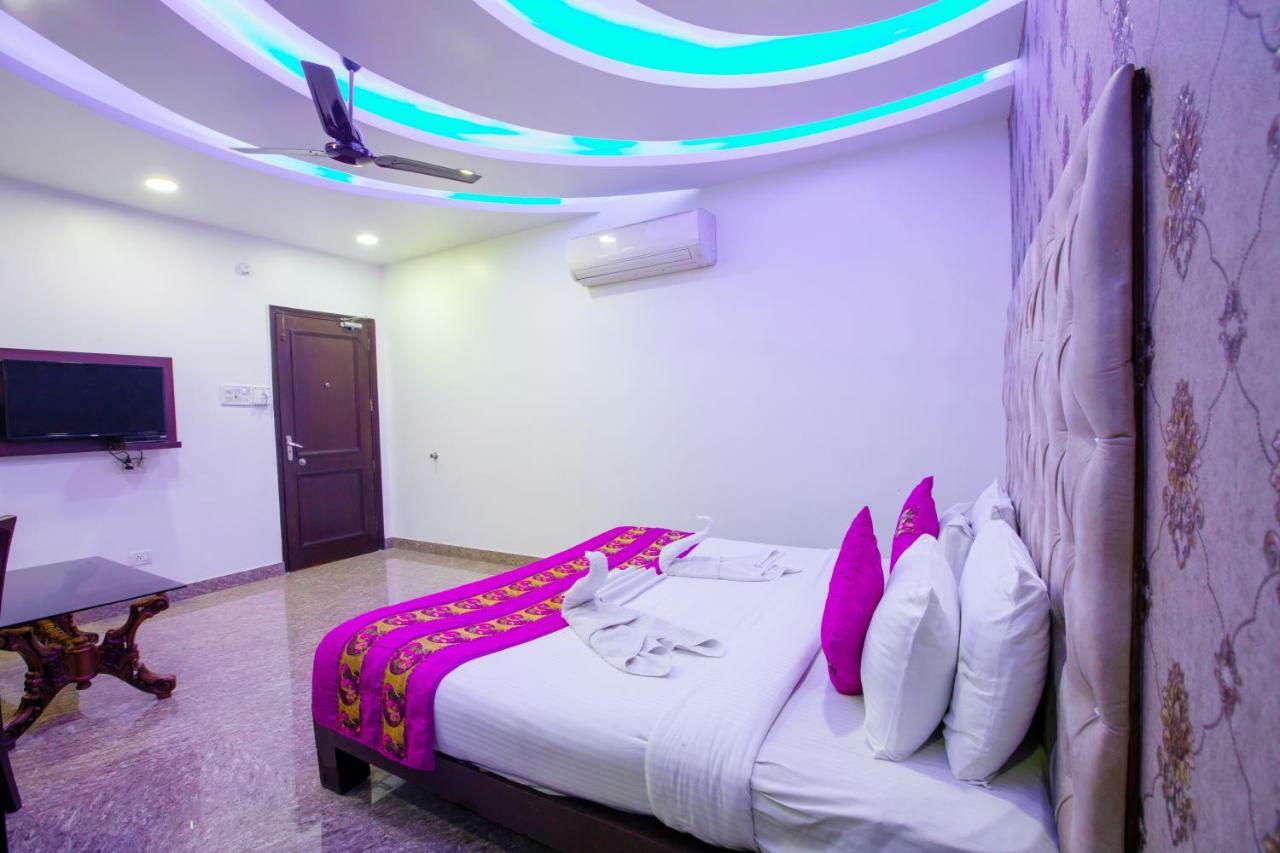 Hotel Surya International Delhi  Eksteriør billede