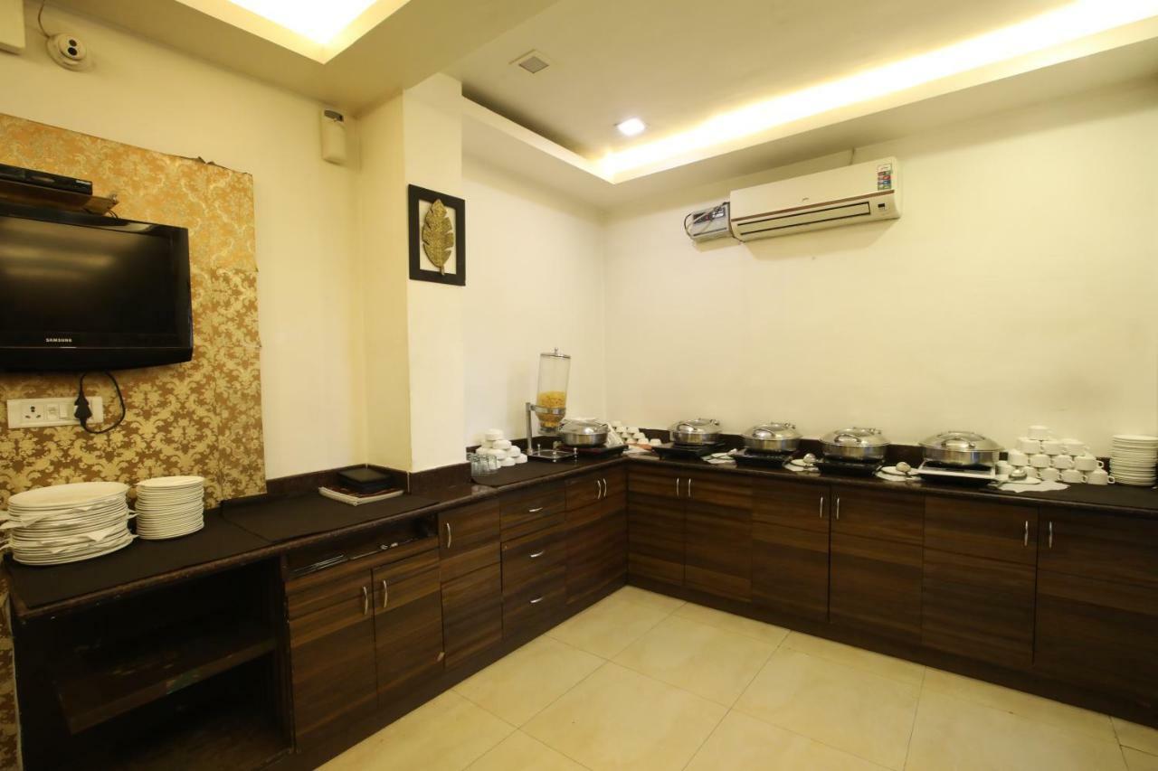 Hotel Surya International Delhi  Eksteriør billede